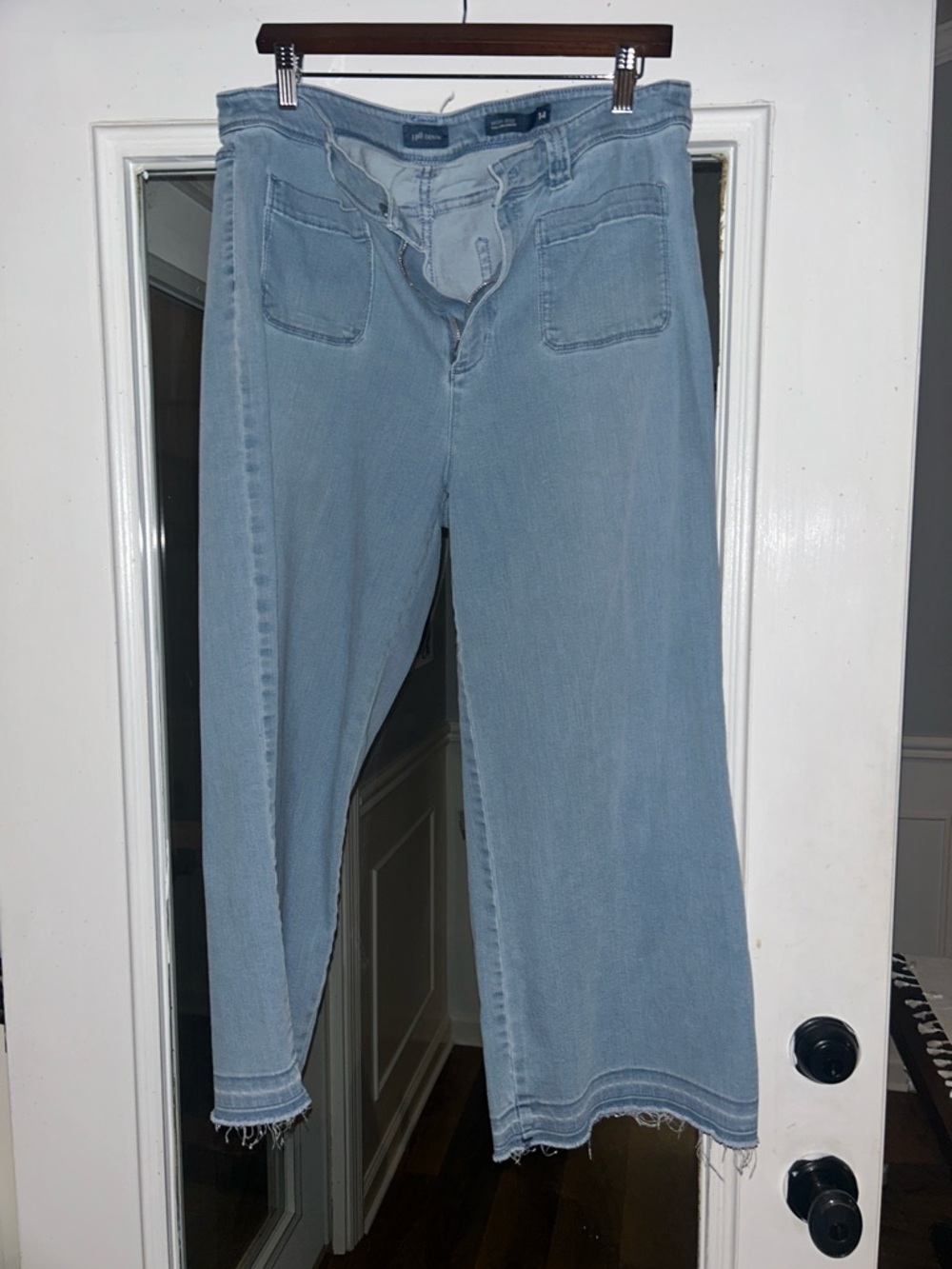 Unisex Relaxed Jeans in Light Blue